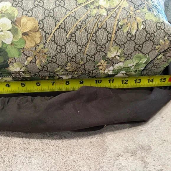 Gucci Bloom reversible tote or lap top bag - Picture 14 of 15